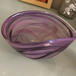Decorative glass bowls.